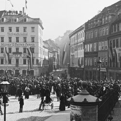 df_hauptkatalog_0041705_ Donadini, Ermenegildo Antonio_ Dresden-Neustadt. Große Klostergasse. Blick vom Neustädter Markt, 1893